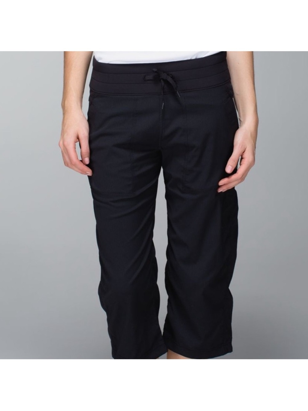 Lululemon Dance Studio Crops Size 4 Black Cinch-able Hem Unlined